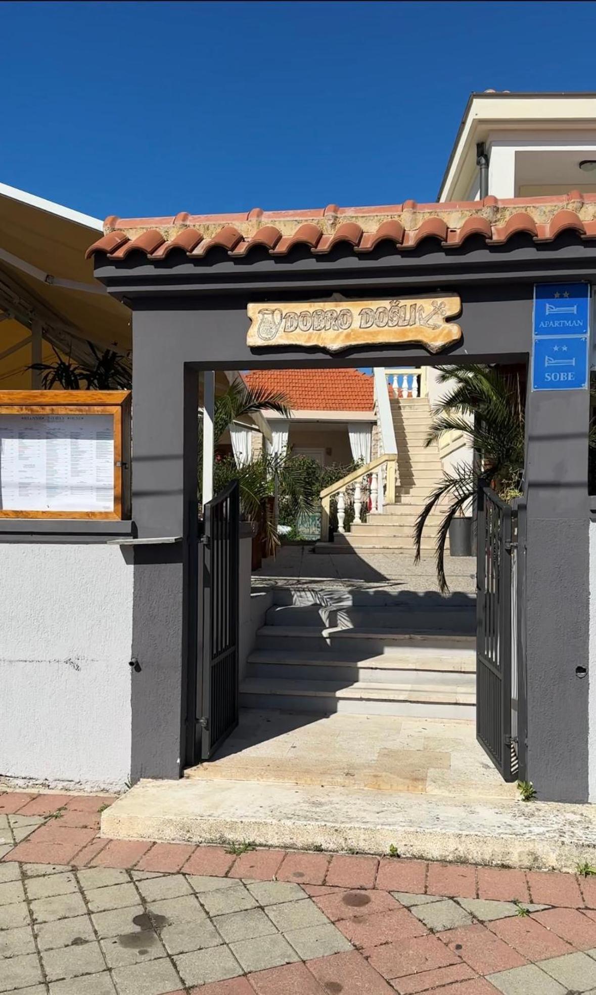 Apartment And Rooms Sidro Petrcane Exterior foto