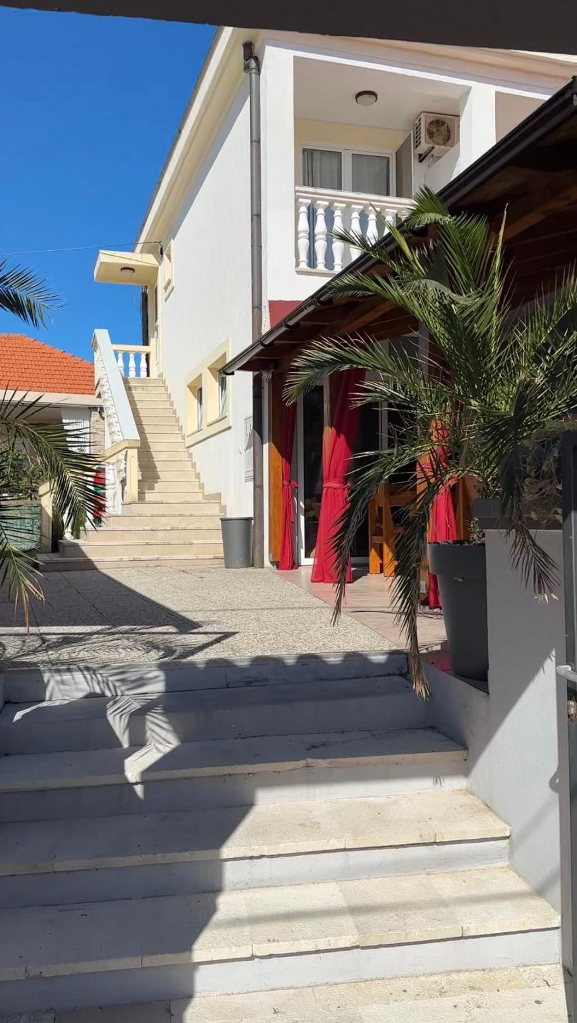 Apartment And Rooms Sidro Petrcane Exterior foto